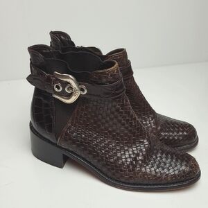VINTAGE BRIGHTON BROWN WOVEN CROC PATTERNED WESTERN BUCKLE LEATHER ANKLE BOOTIES
